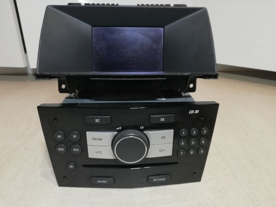 Оригинално радио и CD за Опел Астра H