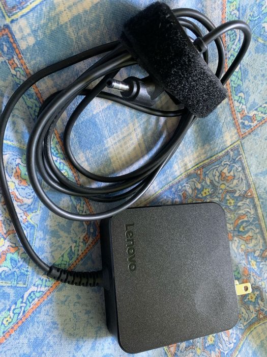 Încărcător LENOVO