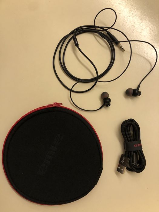 Портативный CD проигрователь