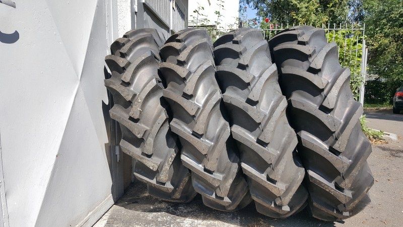 Cauciucuri noi 13.6-28 BKT 8 pliuri anvelope pentru tractor