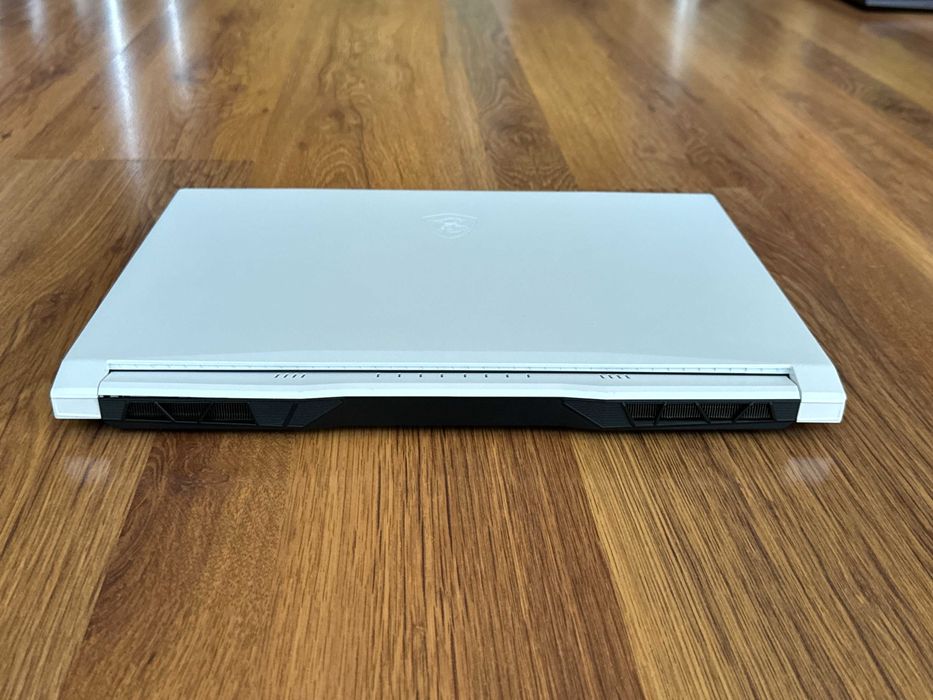 15.6' 144Hz Core i7-11800H MSI Katana 16GB DDR4/512GB NVMe/Подсветка