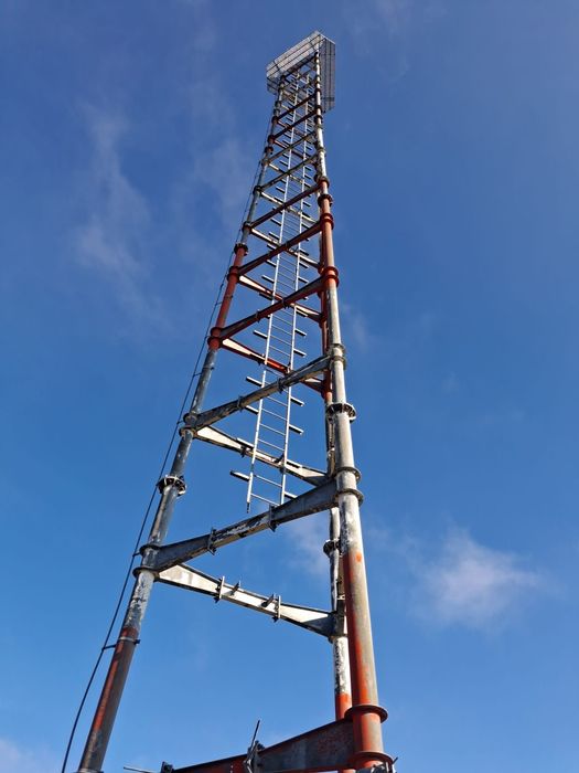 Vând antena din țeavă groasa,lungime 36 metri