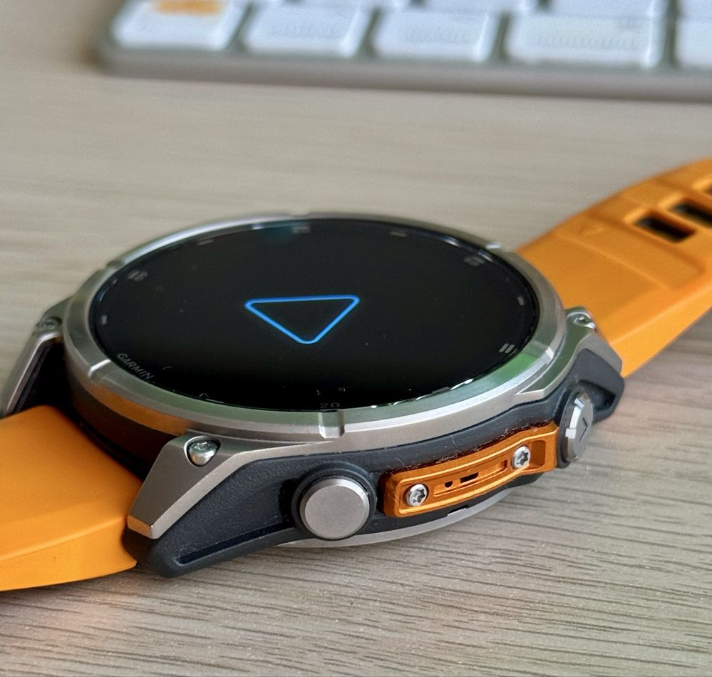 Часовник Garmin Fenix 8