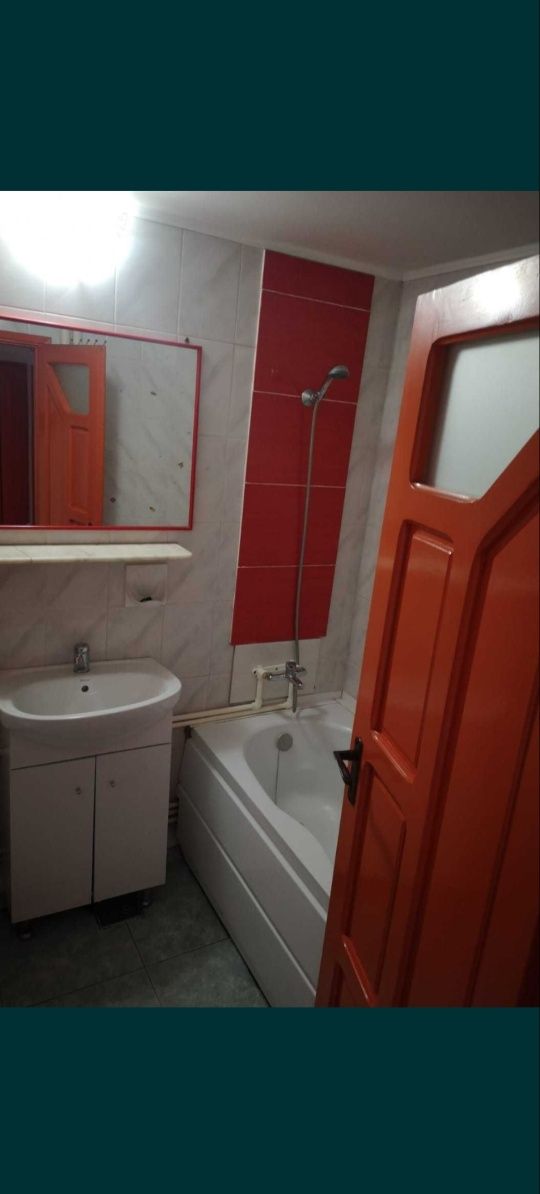 INchiriez apartament 2 camere str. Babadag