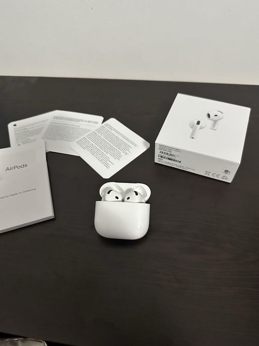 Слушалки AirPods 4 ANC