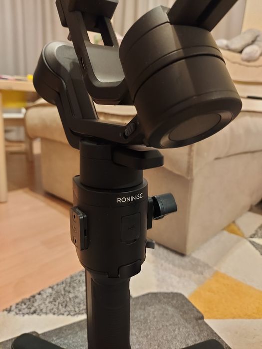 DJI Ronin-SC – стабилизатор за безогледални камери