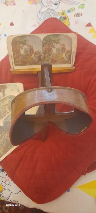 Stereoscop, dispozitiv pentru vizualizare tridimensională