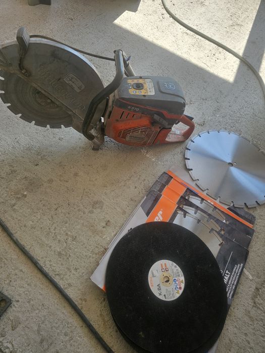 Husqvarna K970 – Cutter beton/asfalt + discuri noi