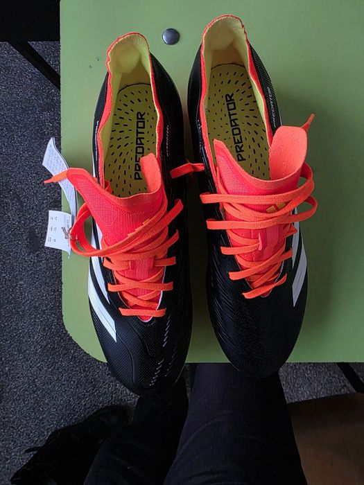 Ghete Fotbal Adidas Predator