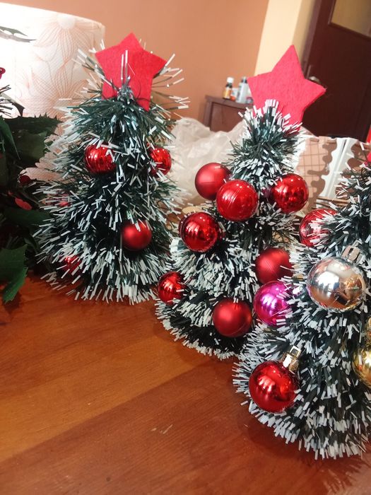 Коледни украси за базари