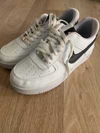 Нови Обувки Nike Air