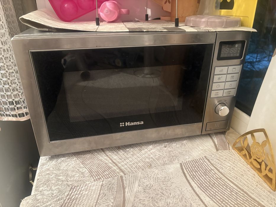 Продам микровалновку хорошем состояний все отлично работает