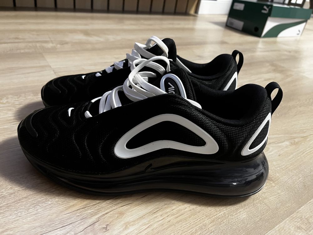 Vand nike air max 720 marime 9,5/ 43 jumate