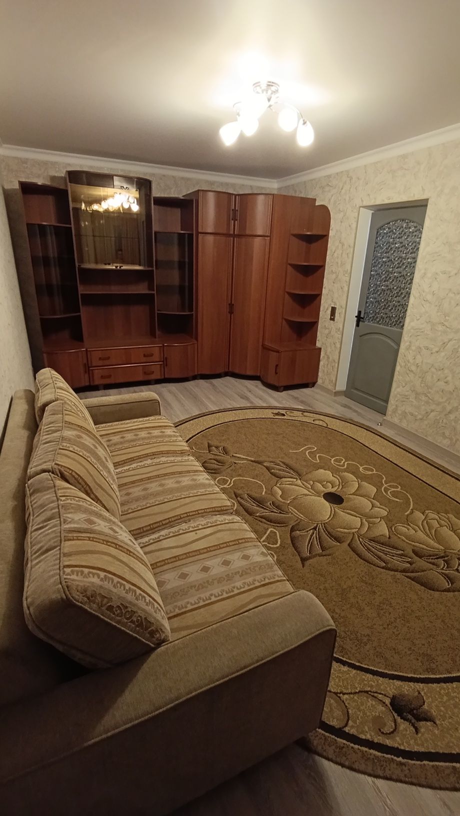 Сдам 1-комнатную квартиру. Ул. Абылай хана, угол ул. Раимбека