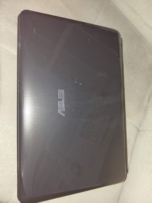 Лаптоп      ASUS