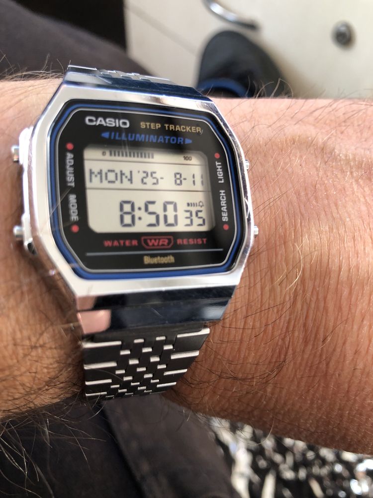 Часовник Casio ретро