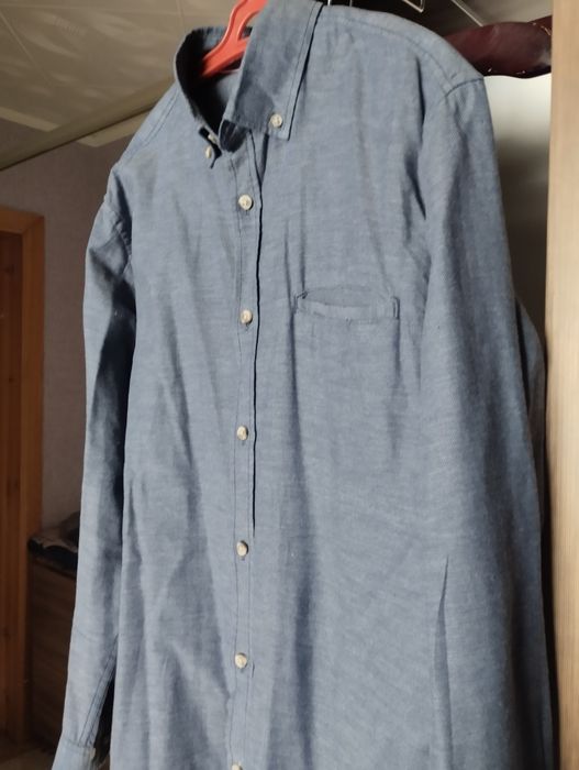 Рубашка мужская фирмы Ostin