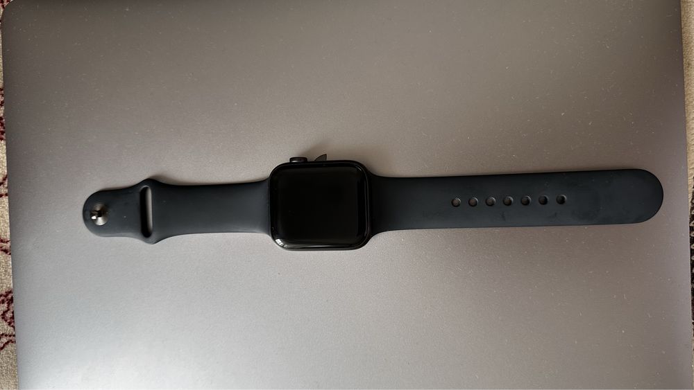 Apple watch SE 44 мм