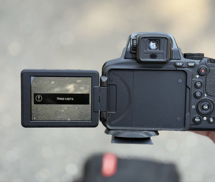 Цифров фотоапарат Nikon Coolpix P900 + Hoya филтър + батерия + чанта