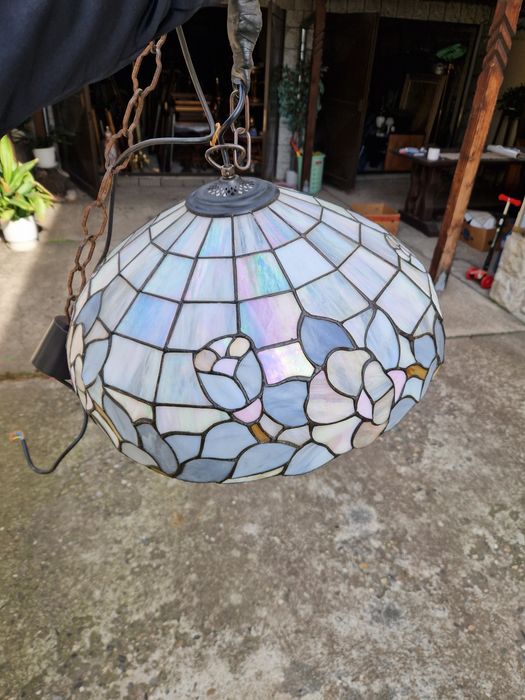 Прекрасна антикварна таванна лампа Тифани