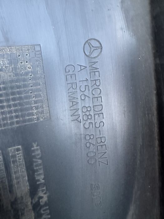 Grilă inferioară bară față mercedes gla x156.cod:a1568858600.