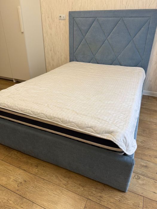 Кровать 140^2 для спальный