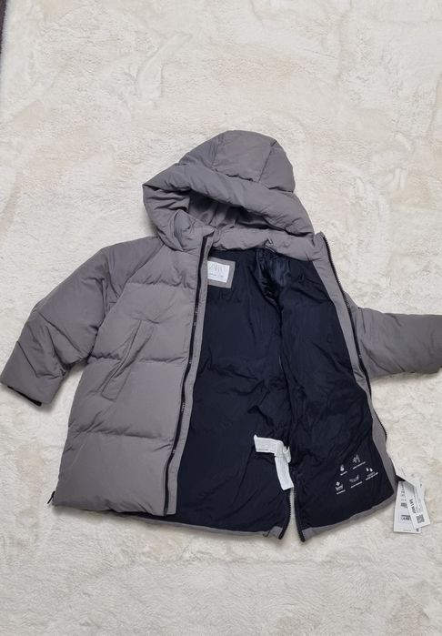 Geaca baieti Zara 4-5ani 110cm umplutura de puf rezistenta la apa