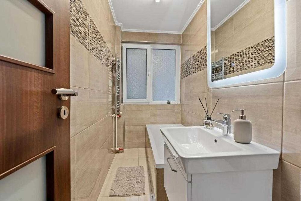 Inchiriez apartament 2 camere * Ultra Central *