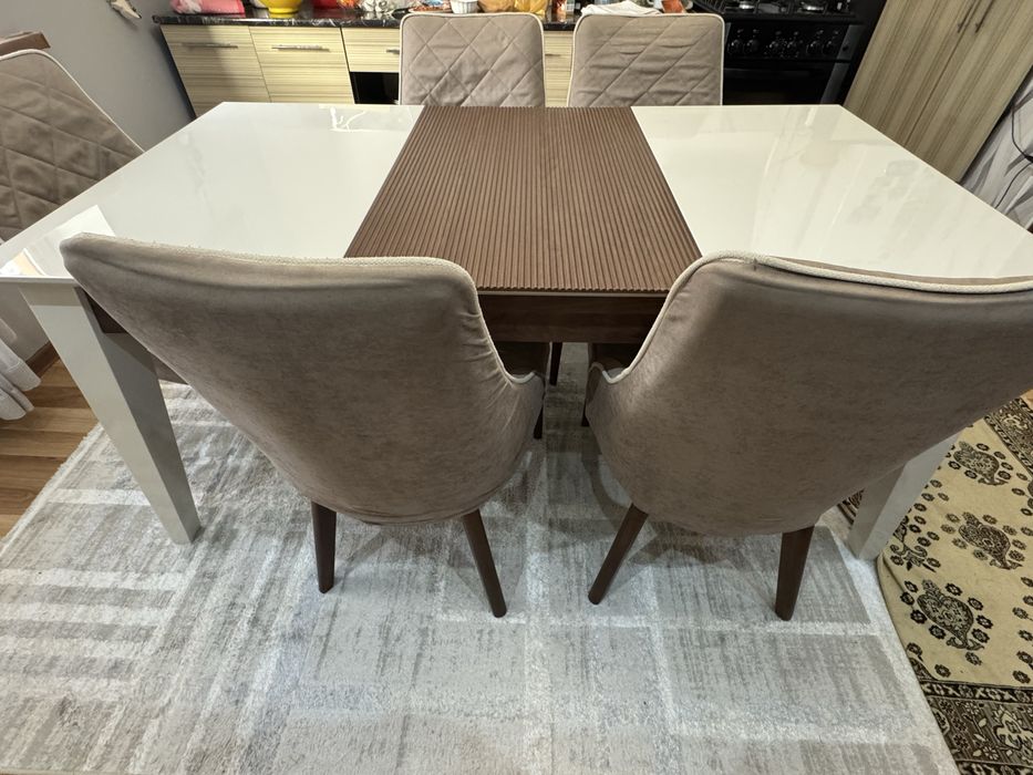 Стол и кресла для гостевой