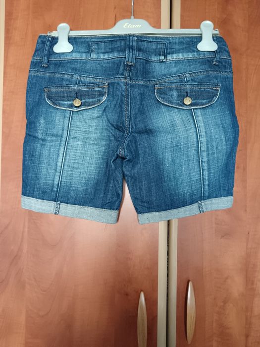 Vând Blugi Scurți Blu Collection Mărimea 31