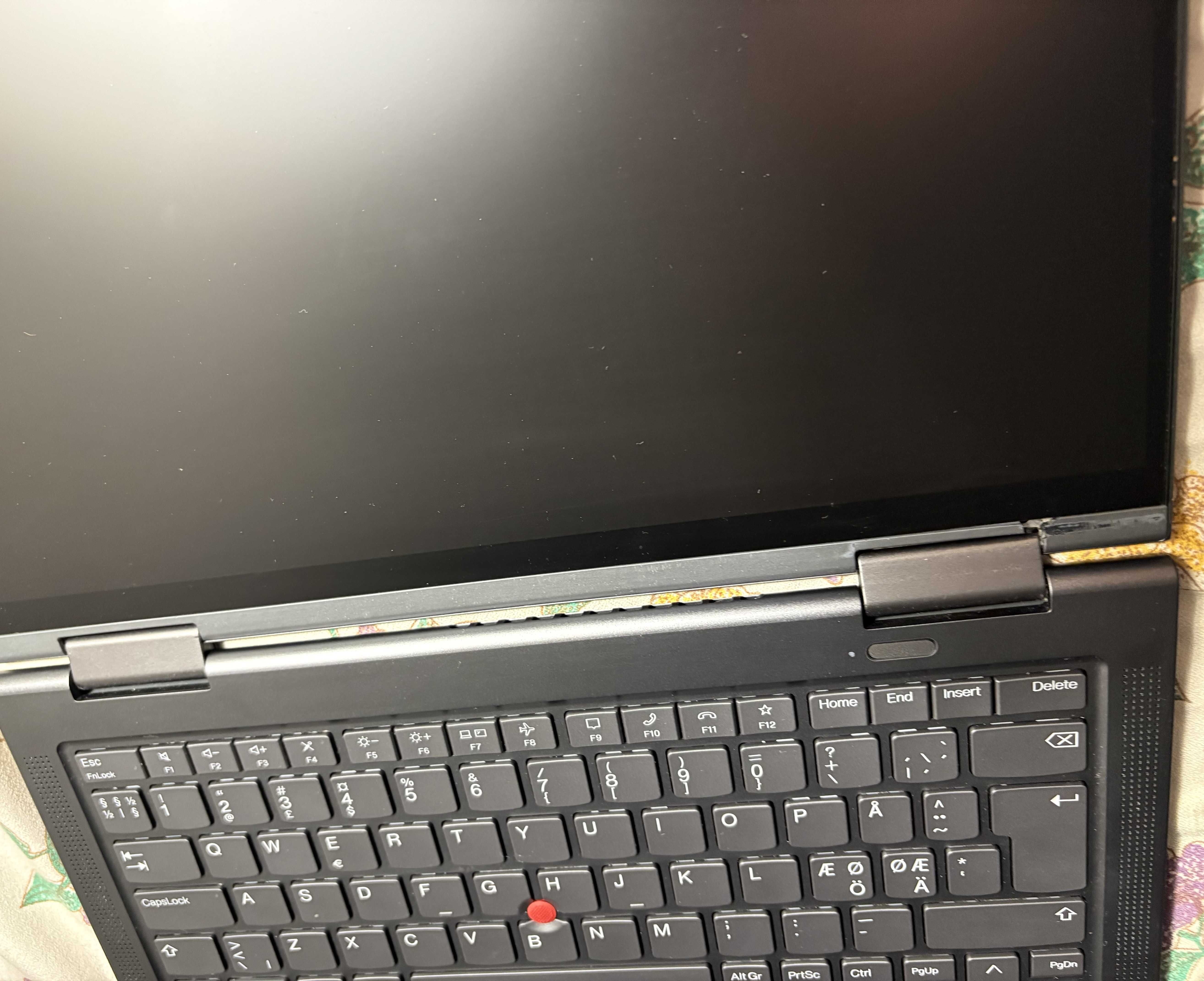 Lenovo ThinkPad X1 Yoga 6G 14"IPS i5 1135G7 16/256 забележка на панта!