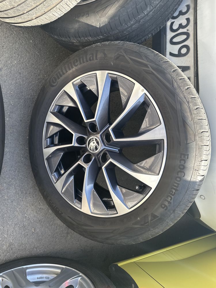 4бр.оригинални джанти Skoda Superb,Octavia 5x112mm 7Jx17 ET45