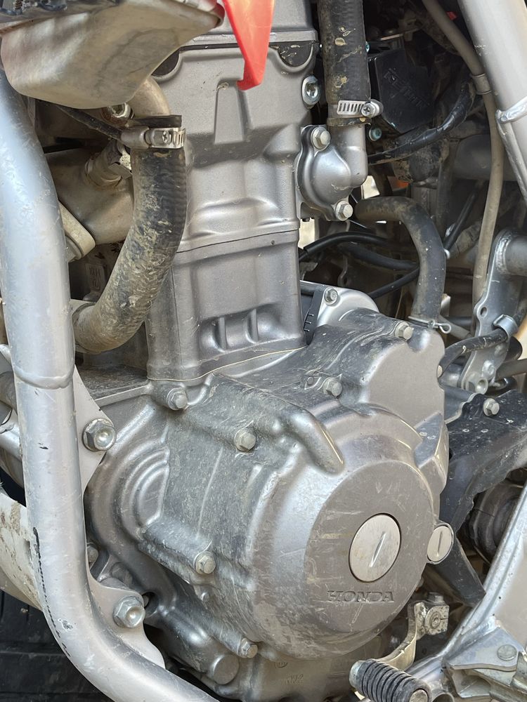 Двигател и инсталация от crf250l, cbr250r