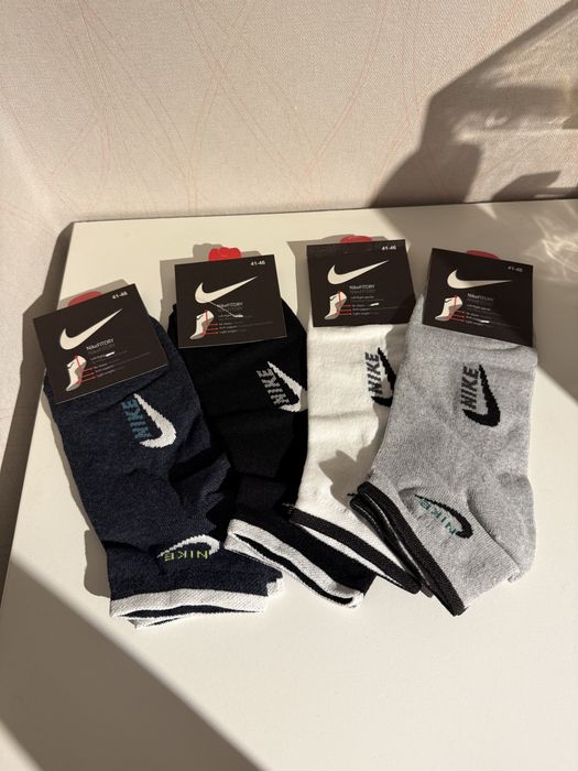 Спортни чорапи Nike и Adidas