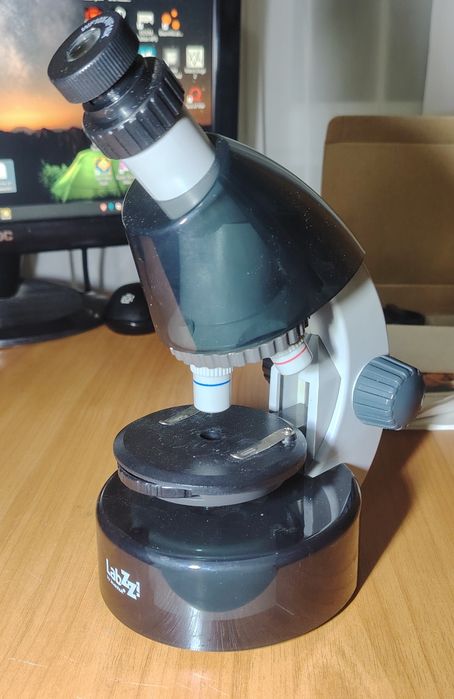 Микроскоп levenhuk LabZZ M101