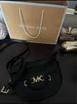 Сумка Michael Kors черная через плечо