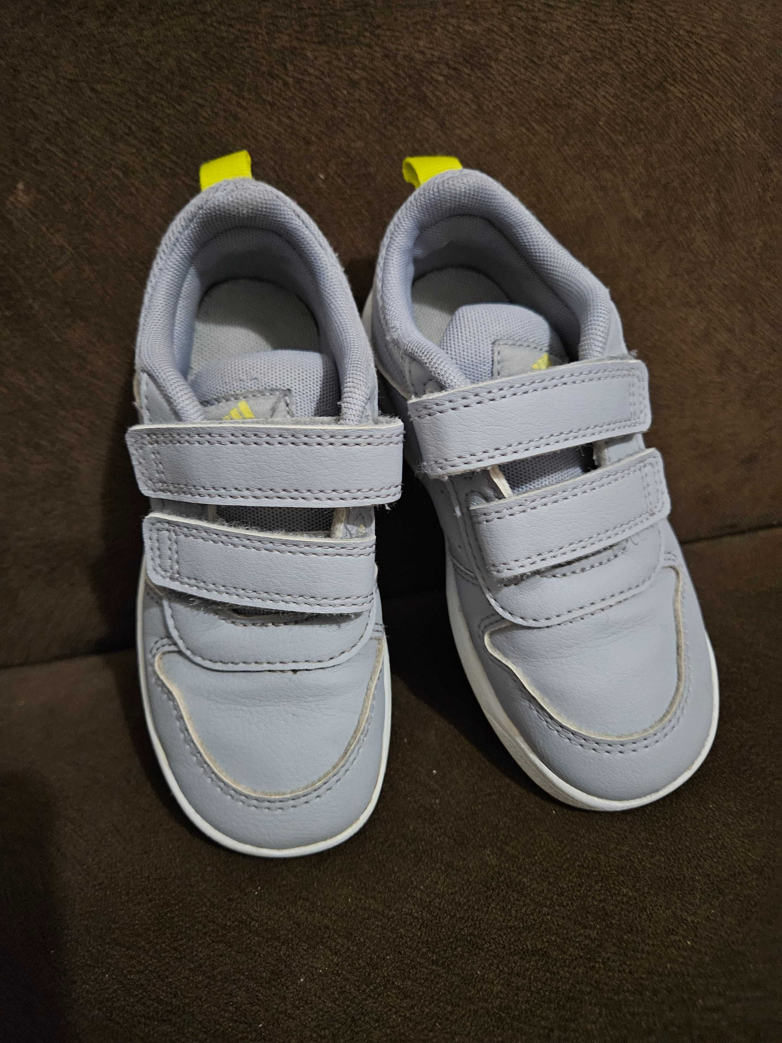 Adidas маратонки адидас