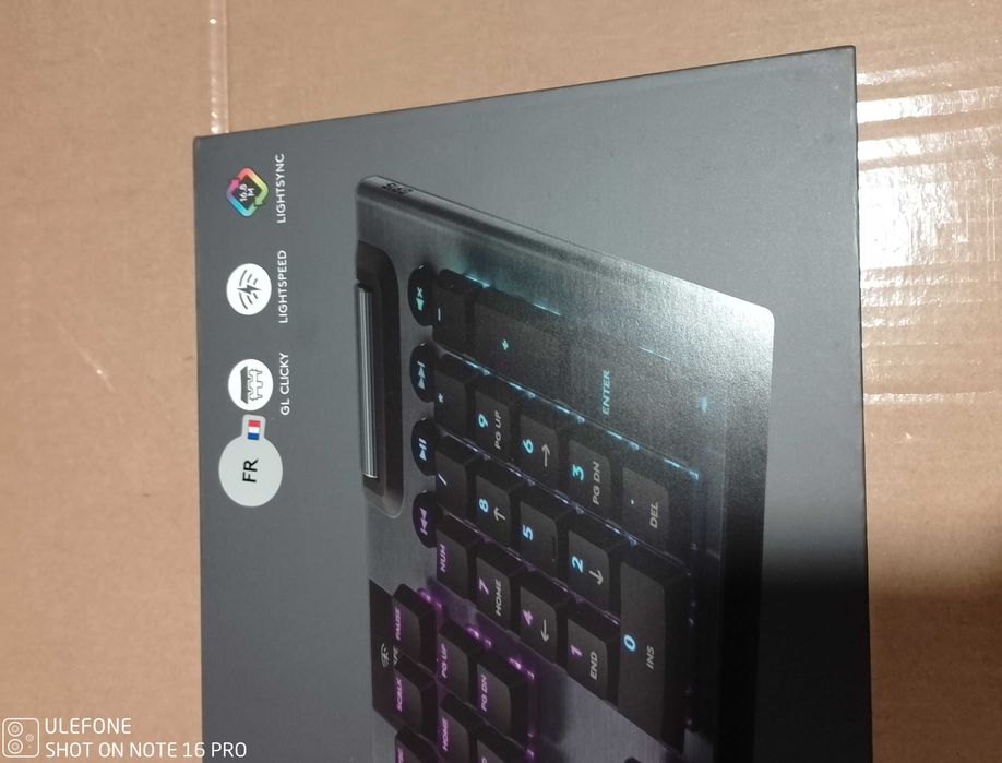Tastatura gaming mecanica Logitech G915 GL Clicky NOUA
