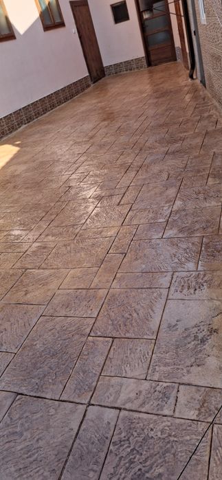 Beton Amprentat și Vertical