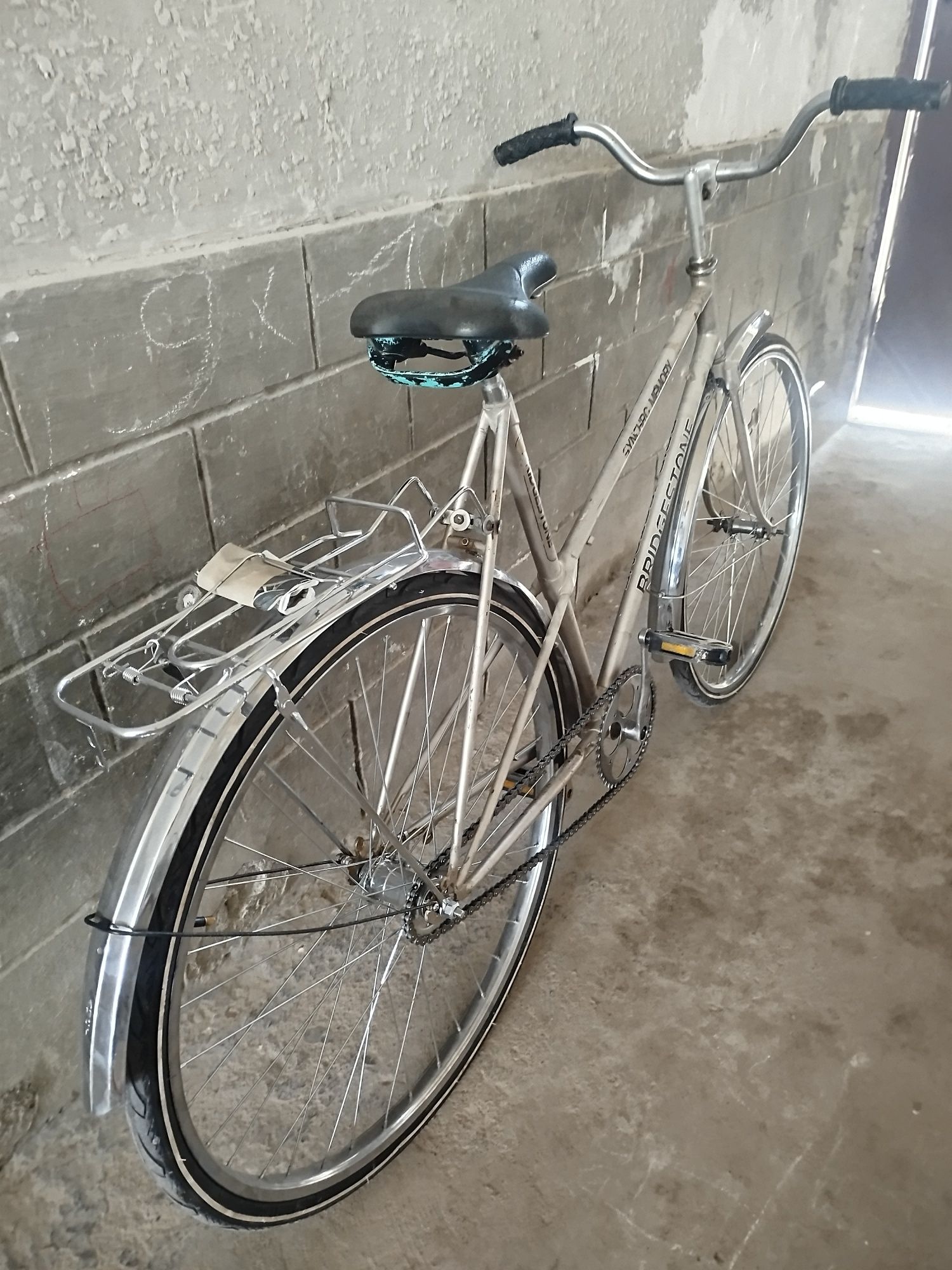 Velosapet sotiladi
