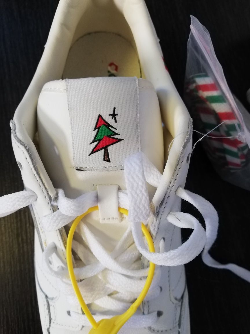 Продам adidas Continental 80 merry cristmas