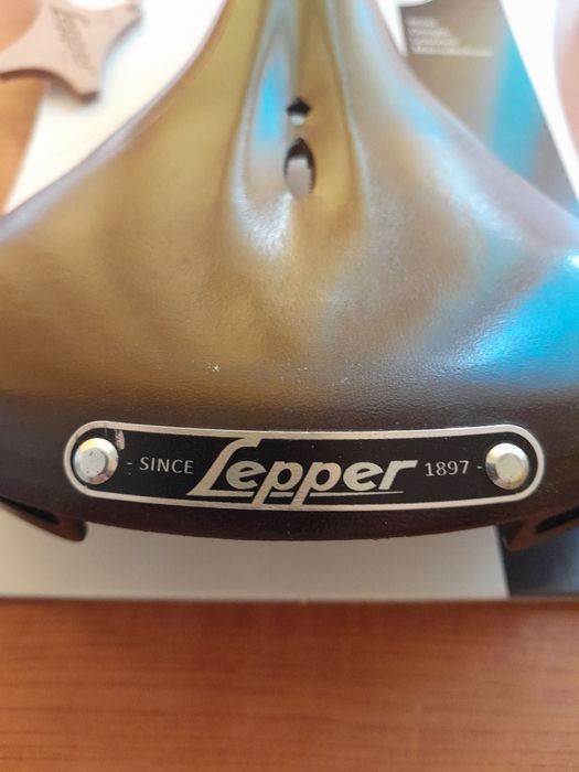 Sa bicicleta din piele naturala Lepper tourer