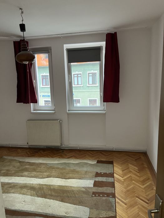 Persoana fizica ofer spre inchiriere apartament 3 camere ultracentral