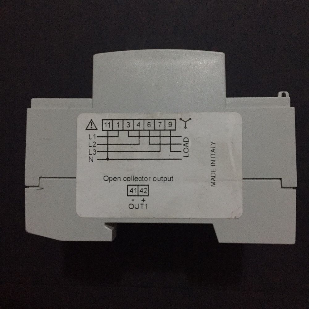 Contor curent trifazat electronic Carlo Gavazzi. Made in Italy