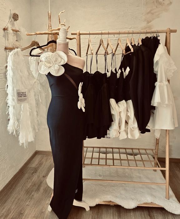 Bella Barnett ASOS нови официални рокли