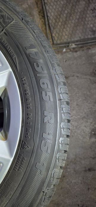 SUZUKI оригинални джанти със гуми 175/65/15 5J×15 ET40 4×100 цо54