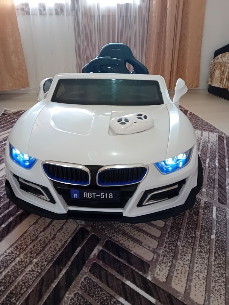 Акумулаторна кола BMW