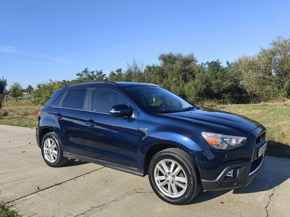 Mitsubishi asx 2011