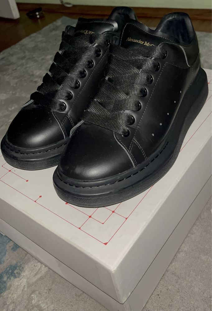 Alexander McQueen Black