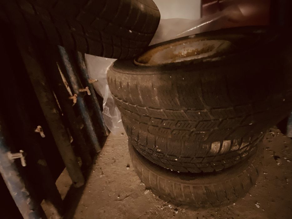 De vînzare genti si cauciucuri de iarnăPeugeot306.